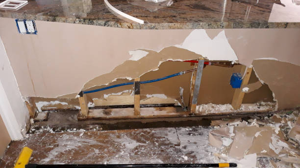 Best Water damage restoration cost  in Ephrata, WA